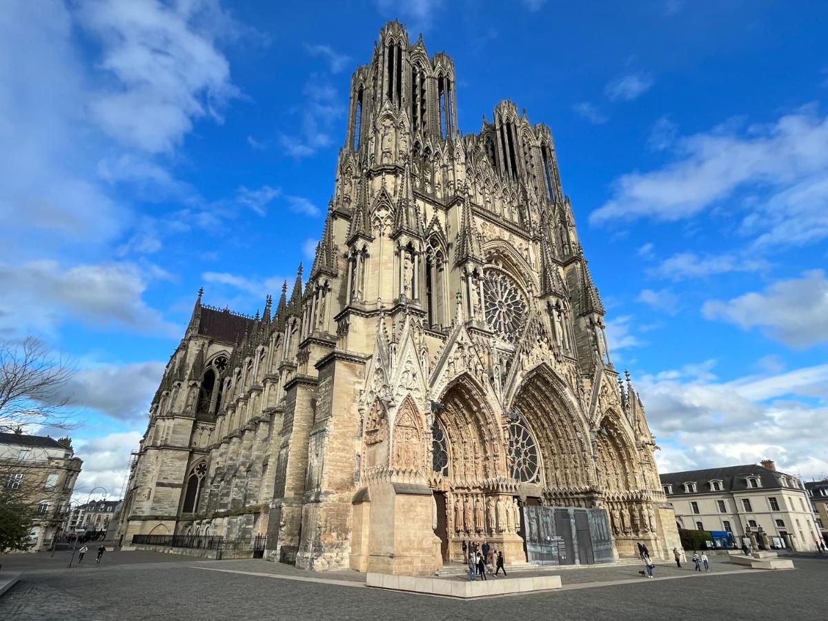 Les Rives Remoises Lägenhet Reims Exteriör bild