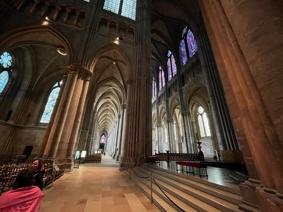 Les Rives Remoises Lägenhet Reims Exteriör bild